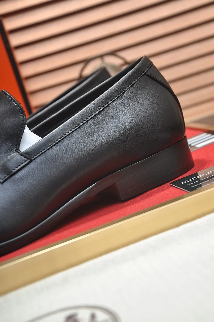 Men's shoes 💰500💶[HERMES] (cowhide lining)🍀Italian top luxury🍀He does not pursue novel styles and gorgeous colors, but attracts the favor of successful men with his flawless, elegant and classic style! This very, very comfortable, simple and stable style makes it easy to match any style! The pattern is absolutely 1:1 refined from the original case, and we strive for excellence in materials, imported cowhide + cowhide lining💪💪💪extraordinary texture👍! .Black brown code number: 38 to 45 (45 customized)